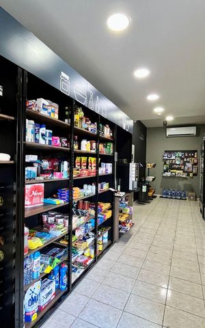 Apartamento à venda com 142m², 3 quartos e 3 vagas Apartamento à venda com 142m², 3 quartos e 3 vagasÁrea comum - Minimercado