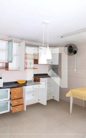 Casa para alugar com 210m², 2 quartos e sem vaga Casa para alugar com 210m², 2 quartos e sem vagaCozinha