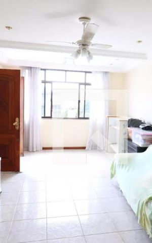 Casa para alugar com 210m², 2 quartos e sem vaga Casa para alugar com 210m², 2 quartos e sem vagaSala