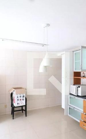 Casa para alugar com 210m², 2 quartos e sem vaga Casa para alugar com 210m², 2 quartos e sem vagaCozinha