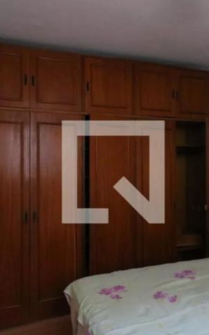 Casa para alugar com 210m², 2 quartos e sem vaga Casa para alugar com 210m², 2 quartos e sem vagaQuarto