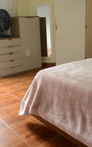 Casa para alugar com 200m², 1 quarto e 2 vagas