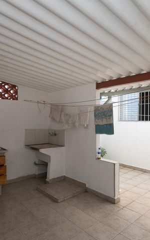 Casa à venda com 105m², 2 quartos e 1 vaga Casa à venda com 105m², 2 quartos e 1 vagaÁrea de Serviço / Quintal