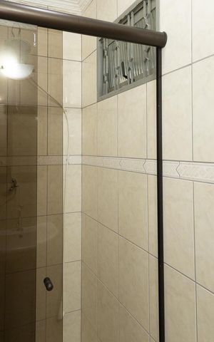 Casa à venda com 105m², 2 quartos e 1 vaga Casa à venda com 105m², 2 quartos e 1 vagaBanheiro 2