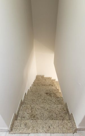 Casa à venda com 105m², 2 quartos e 1 vaga