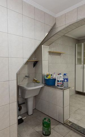Casa à venda com 105m², 2 quartos e 1 vaga Casa à venda com 105m², 2 quartos e 1 vagaÁrea de Serviço
