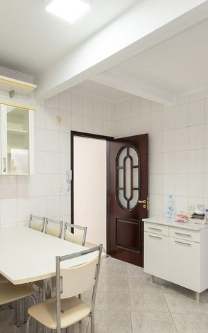 Casa à venda com 105m², 2 quartos e 1 vaga Casa à venda com 105m², 2 quartos e 1 vagaCozinha - Armários