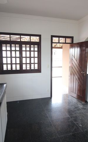 Casa à venda com 450m², 6 quartos e 4 vagasCozinha