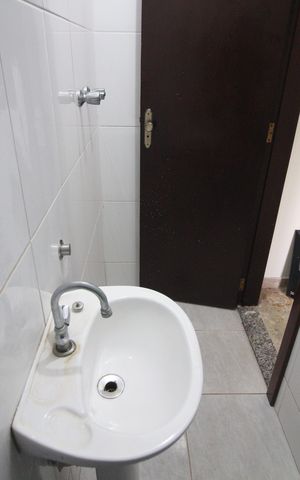Casa à venda com 450m², 6 quartos e 4 vagasBanheiro 3