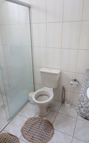 Casa à venda com 450m², 6 quartos e 4 vagasBanheiro 2