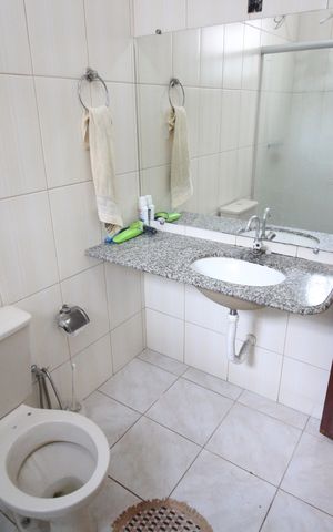 Casa à venda com 450m², 6 quartos e 4 vagasBanheiro 2