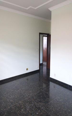 Casa à venda com 450m², 6 quartos e 4 vagasQuarto 2