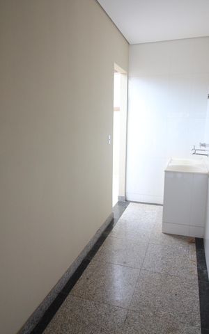 Casa à venda com 450m², 6 quartos e 4 vagasÁrea de Serviço