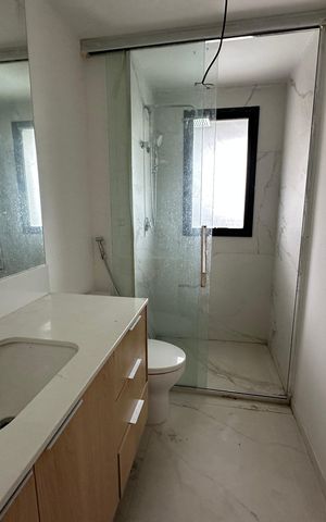 Apartamento para alugar com 123m², 2 quartos e 2 vagas Apartamento para alugar com 123m², 2 quartos e 2 vagasBanheiro da Suíte 1