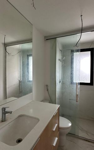 Apartamento para alugar com 123m², 2 quartos e 2 vagas Apartamento para alugar com 123m², 2 quartos e 2 vagasBanheiro da Suíte 1