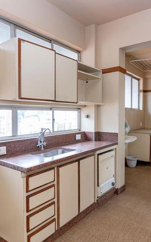 Apartamento à venda com 260m², 5 quartos e 2 vagas Apartamento à venda com 260m², 5 quartos e 2 vagasCozinha