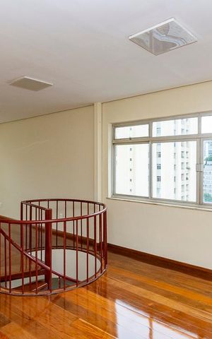 Apartamento à venda com 260m², 5 quartos e 2 vagas Apartamento à venda com 260m², 5 quartos e 2 vagasSala 2
