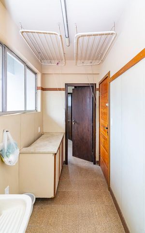 Apartamento à venda com 260m², 5 quartos e 2 vagas Apartamento à venda com 260m², 5 quartos e 2 vagasÁrea de Serviço