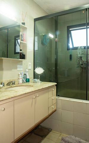 Apartamento à venda com 167m², 3 quartos e 2 vagasBanheiro da Suíte