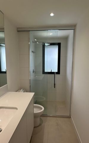 Apartamento para alugar com 123m², 2 quartos e 2 vagas Apartamento para alugar com 123m², 2 quartos e 2 vagasBanheiro da Suíte 1