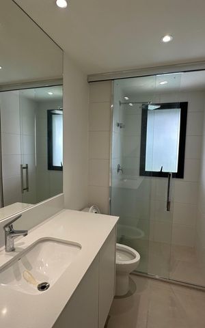 Apartamento para alugar com 123m², 2 quartos e 2 vagas Apartamento para alugar com 123m², 2 quartos e 2 vagasBanheiro da Suíte 1
