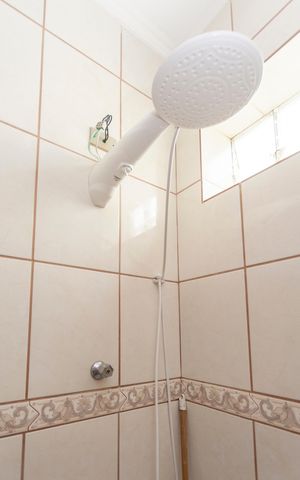 Casa à venda com 303m², 3 quartos e 3 vagasBanheiro 2