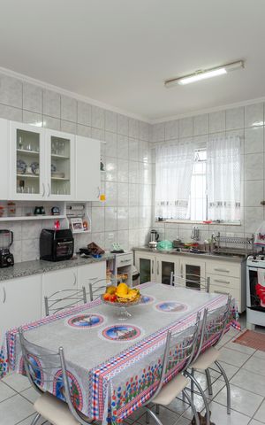 Casa à venda com 303m², 3 quartos e 3 vagasCozinha