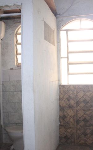 Casa à venda com 215m², 4 quartos e 3 vagasBanheiro 2