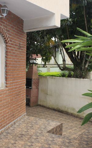 Casa à venda com 215m², 4 quartos e 3 vagasQuintal