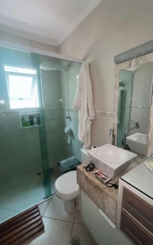 Casa à venda com 250m², 3 quartos e 3 vagasBanheiro
