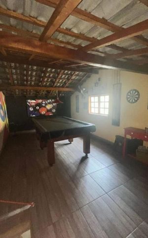 Casa à venda com 250m², 3 quartos e 3 vagasÁrea externa