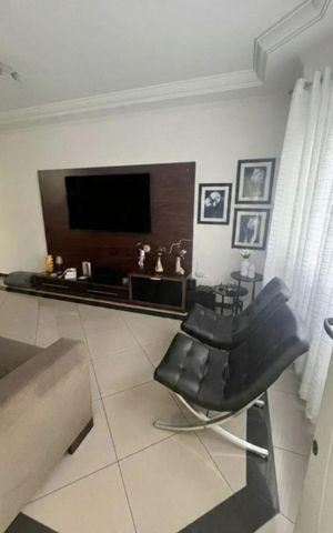 Casa à venda com 250m², 3 quartos e 3 vagasSala