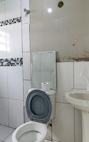 Casa para alugar com 60m², 1 quarto e sem vaga Casa para alugar com 60m², 1 quarto e sem vagaBanheiro