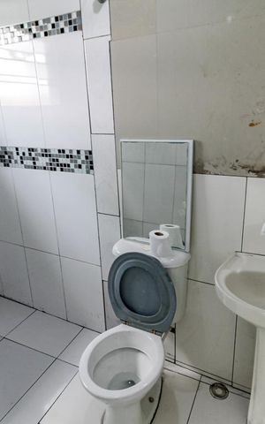 Casa para alugar com 60m², 1 quarto e sem vaga Casa para alugar com 60m², 1 quarto e sem vagaBanheiro