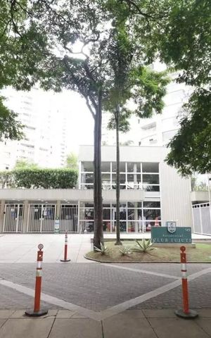 Apartamento à venda com 122m², 3 quartos e 2 vagasEntrada e portaria