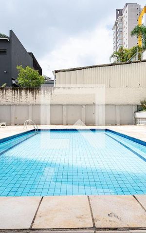 Apartamento à venda com 65m², 2 quartos e 1 vaga Apartamento à venda com 65m², 2 quartos e 1 vagaÁrea comum - Piscina