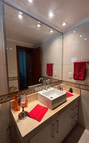 Apartamento à venda com 141m², 3 quartos e 3 vagasBanheiro da Suíte 1