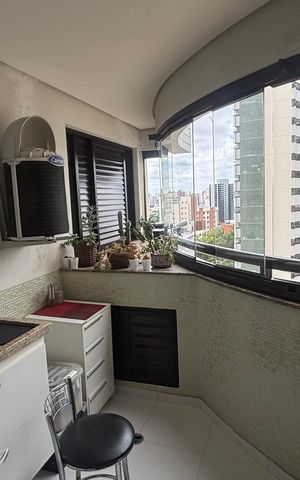 Apartamento à venda com 141m², 3 quartos e 3 vagasCozinha Varanda