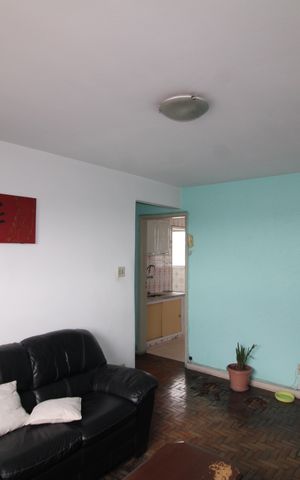Apartamento à venda com 81m², 2 quartos e 1 vagaSala