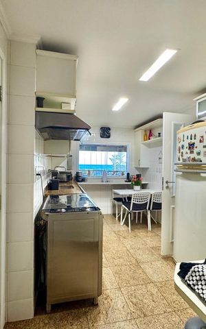 Apartamento para alugar com 202m², 4 quartos e 3 vagas Apartamento para alugar com 202m², 4 quartos e 3 vagasCozinha