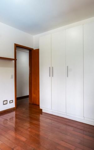 Apartamento para alugar com 178m², 4 quartos e 3 vagas