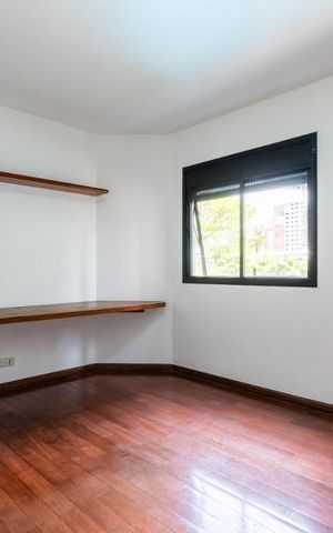 Apartamento para alugar com 178m², 4 quartos e 3 vagas