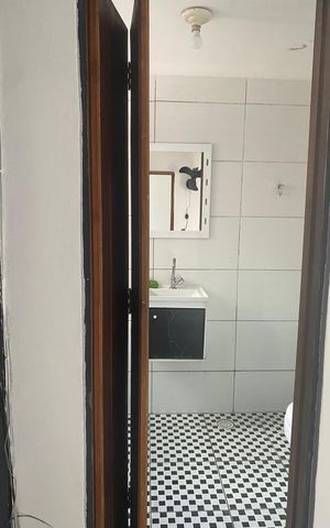 Casa à venda com 200m², 4 quartos e 2 vagas Casa à venda com 200m², 4 quartos e 2 vagasBanheiro