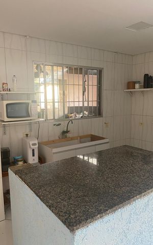 Casa à venda com 200m², 4 quartos e 2 vagas