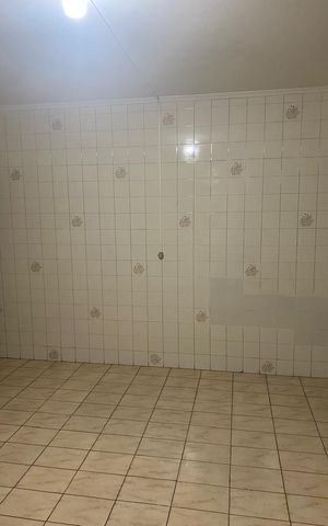 Casa à venda com 200m², 4 quartos e 2 vagas Casa à venda com 200m², 4 quartos e 2 vagasCozinha