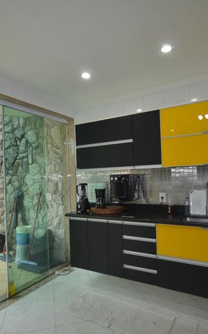 Casa à venda com 360m², 4 quartos e 2 vagasCozinha