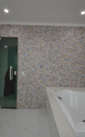 Casa à venda com 360m², 4 quartos e 2 vagasBanheiro da Suíte