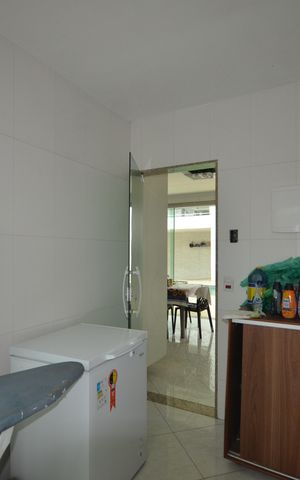 Casa à venda com 360m², 4 quartos e 2 vagasÁrea de Serviço