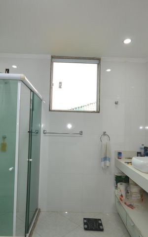 Casa à venda com 360m², 4 quartos e 2 vagasBanheiro Social