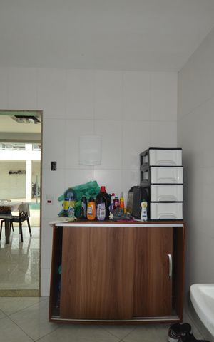 Casa à venda com 360m², 4 quartos e 2 vagasÁrea de Serviço